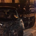 Bari, maxi incidente in corso Benedetto Croce: auto contro veicoli in sosta