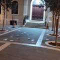 Vandali in azione a Madonnella, distrutte le poesie dei bimbi