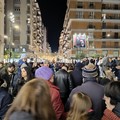 Un fiume di gente in centro a Bari per l'Immacolata, tra shopping e eventi