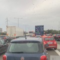 Scontro tra due mezzi pesanti, caos in tangenziale a Bari