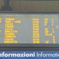 Ritardi e cancellazioni treni, prosegue l'odissea dei pendolari da e per Bari