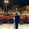 Oltre 5mila persone in piazza per Laforgia: «Chiediamo di sospendere le primarie»