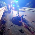 Tremendo incidente nella notte sulla Ss16, muore 47enne