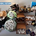 Arrestate madre e figlia: in casa avevano 13 chili di droga