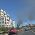 Fiamme in via Napoli, a fuoco il mercato generale