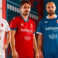 SSC Bari, le nuove maglie un omaggio al Teatro Petruzzelli