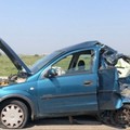 Camion tampona auto in provincia di Bari, conducente finisce in ospedale