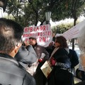 Popolare di Bari, azionisti in sit-in a Bari:  "Preoccupati "