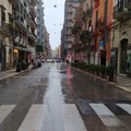 Strada allagata in centro a Bari, chiuso un tratto di via Prospero Petroni