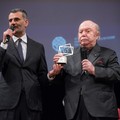 Lino Banfi emoziona il Petruzzelli: standing ovation e Premio Bif&st alla carriera