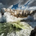 Il mare in tempesta di Polignano (Bari) vince Wiki Loves Monuments 2020