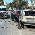 Perde il controllo dell’auto e si ribalta: ferito un giovane a Bari