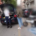 Bari, circolano con monopattini e bici elettriche senza rispettare il codice della strada: 23 multe