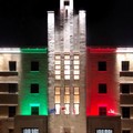 Emergenza Coronavirus, il palazzo della Regione Puglia si tinge di tricolore