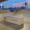 Bari, una panchina trasportata al centro dello skatepark. Petruzzelli: «Gruppo di imbecilli»