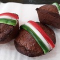 La Puglia dice un  "dolce " no al razzismo, ecco il pasticciotto nero e tricolore