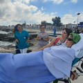 Giornata al mare per i pazienti con disabilità, l'iniziativa di Asl Bari al lido del carabiniere