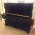 Un pianoforte restaurato nella sala d'aspetto del Miulli. L'8 marzo l'inaugurazione