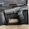 In casa aveva una pistola pronta a sparare. In manette un 55enne