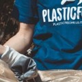 L’onda blu dei volontari Plastic Free torna in azione anche a Bari