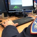 Foto intime diffuse e lettere anonime: arrestato un 53enne per stalking