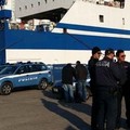 Porto di Bari, 15enne ha un attacco epilettico. Salvato dalla polizia