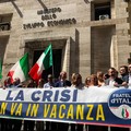 Mercatone Uno, sit-in di Fratelli d'Italia a Roma. Gemmato: «Di Maio incapace di gestire la crisi»