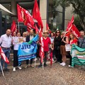 Hotel Nicolaus e Hi Bari, i lavoratori delle pulizie protestano contro la mancata assunzione