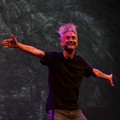 Vincenzo Schettini porta  "La fisica che ci piace " sul palco del Petruzzelli - FOTO