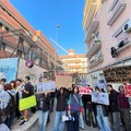 Niente scuola oggi per gli studenti del "De Nittis": sono tutti in sciopero