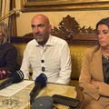 Il sindaco di Bari incontra la studentessa picchiata dal branco al Parco Rossani