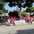 Cgil Bari, il sit-in davanti alla sede Asl: «Garantire risorse al sistema sanitario»