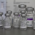 Campagna vaccinale, il 50,2% dei pugliesi ha avuto la prima dose