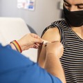 Vaccini di notte, tre giorni in Puglia dedicati ai giovani