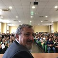 Asl Bari, dal 1 ottobre stabilizzati 274 dipendenti. Emiliano: «Cose positive per la sanità»