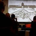 Una mostra per le scuole: campi di sterminio ad Auschwitz