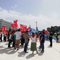 Caso Mercatone Uno, i lavoratori protestano davanti al Consiglio regionale della Puglia