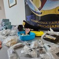 Droga nascosta in casa: tre arresti dai Carabinieri