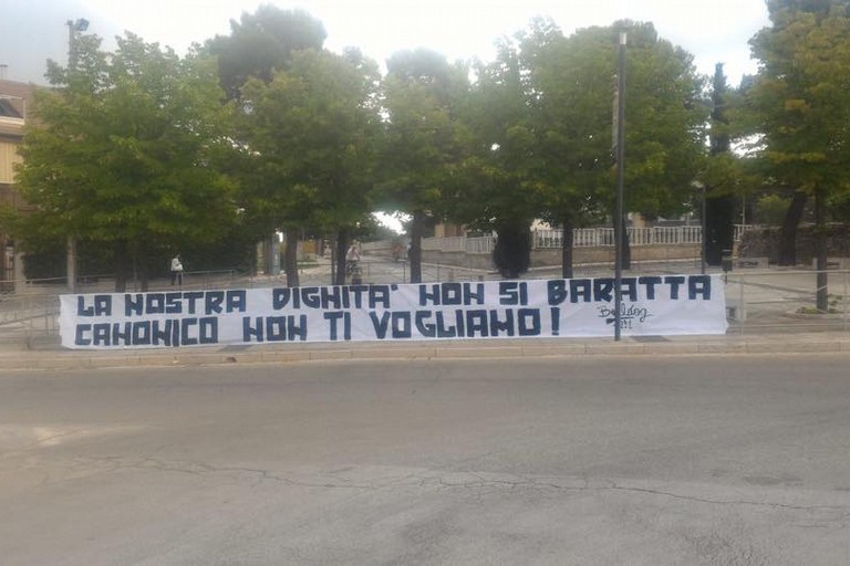 Lo striscione