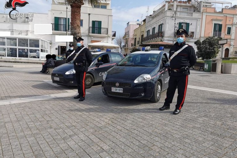 Carabinieri controlli JPG