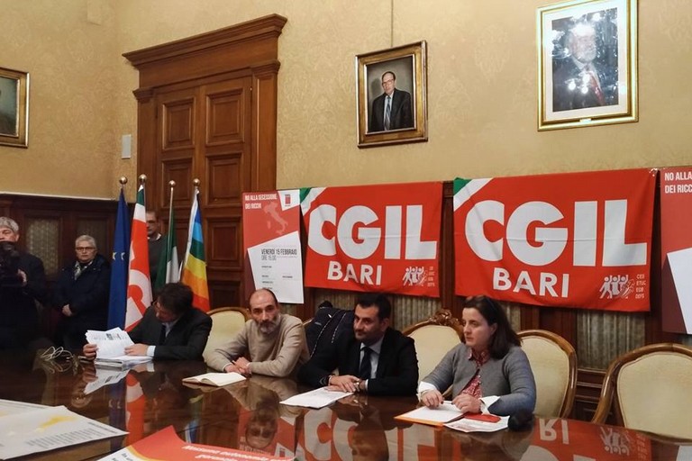 conferenza cgil autonomia