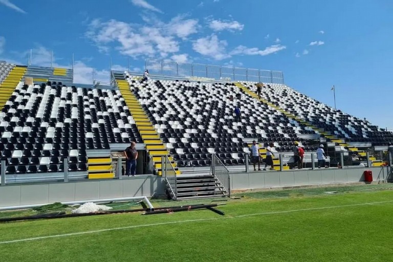 Curva Piscina e Settore Ospiti stadio 