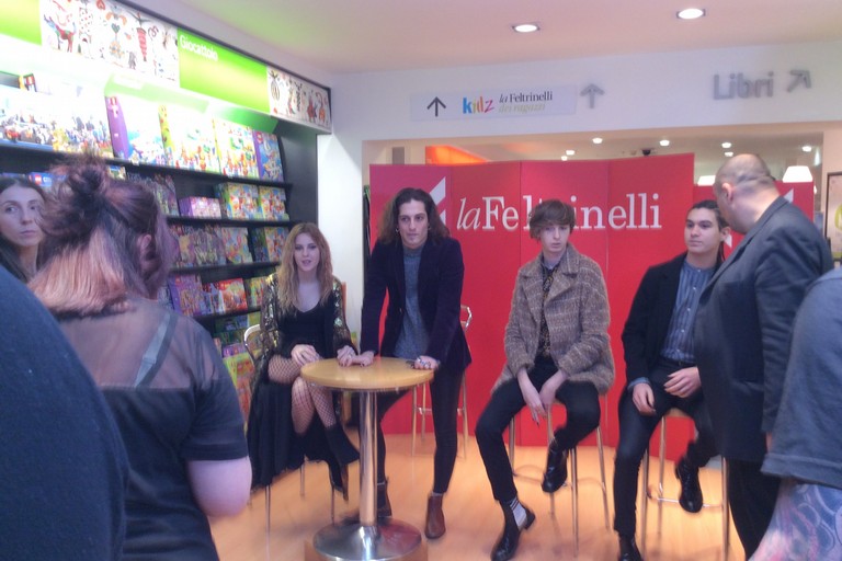 Måneskin alla Feltrinelli di Bari