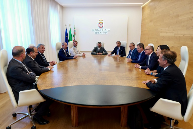 Incontro Decaro - Direttori Generali. <span>Foto Ufficio stampa </span>