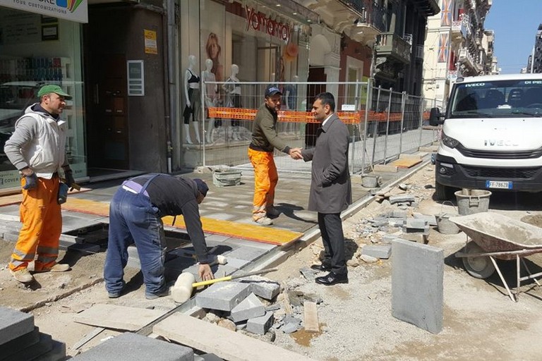 Decaro sul cantiere di via Sparano