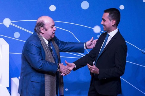 Lino Banfi e Luigi di Maio. <span>Foto ansa</span>