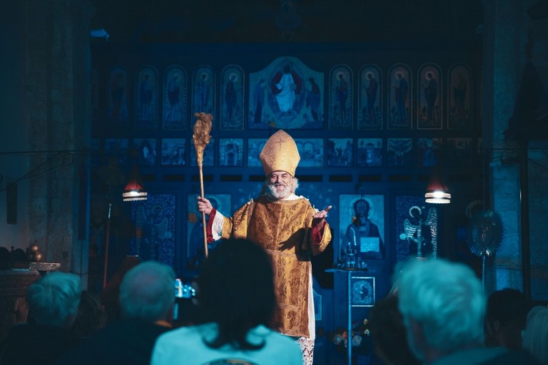 Enzo Toma nei panni di San Nicola