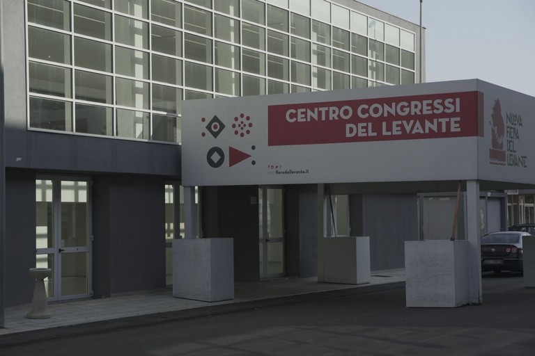 Esterno centro congressi