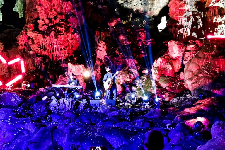 Fabrizio Moro Grotte di Castellana