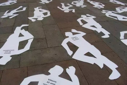Un flash mob per ricordare le vittime della strada